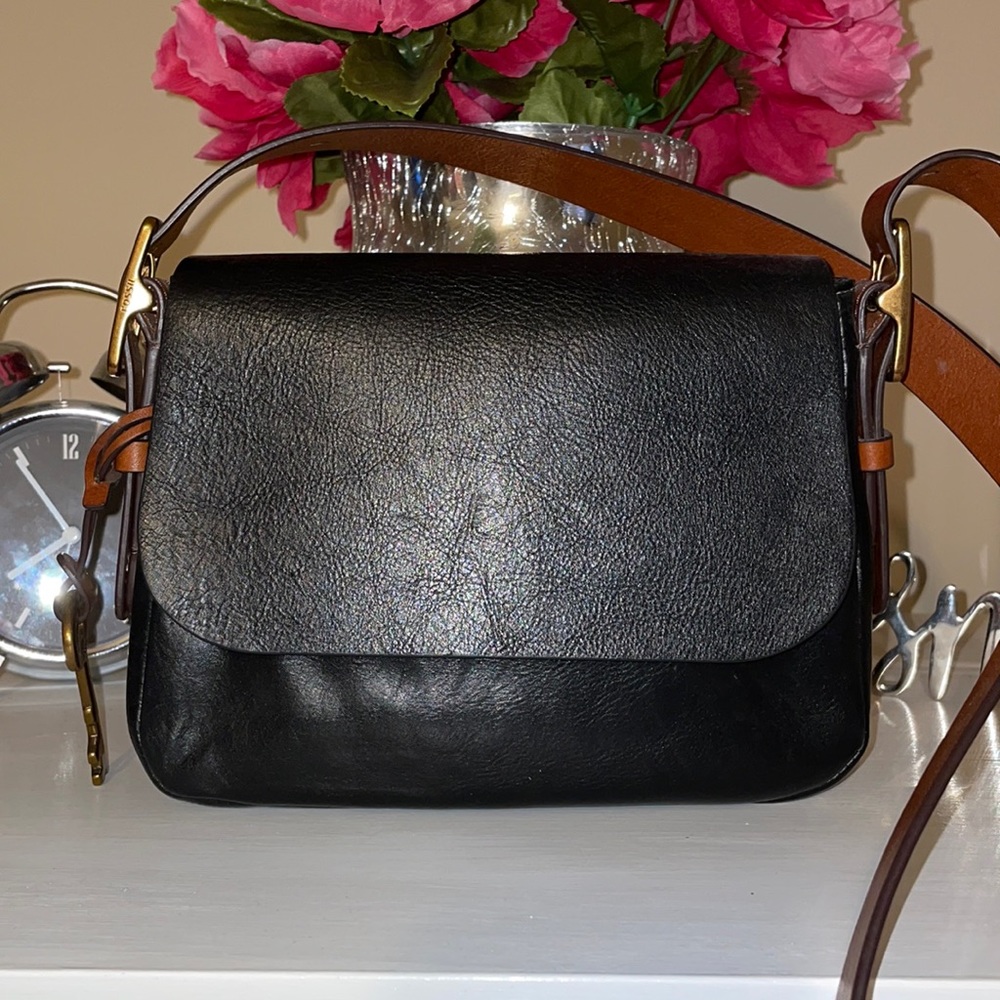 Black Leather Fossil Crossbody Bag